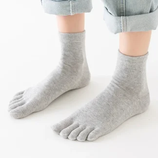 Plain Socks with Five Toes